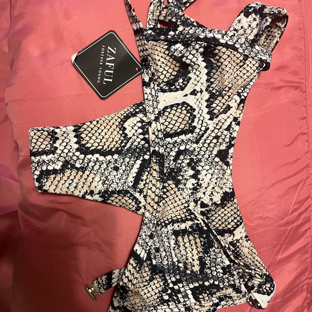 ZAFUL Reptile Print Pet Harness - Black and Cream